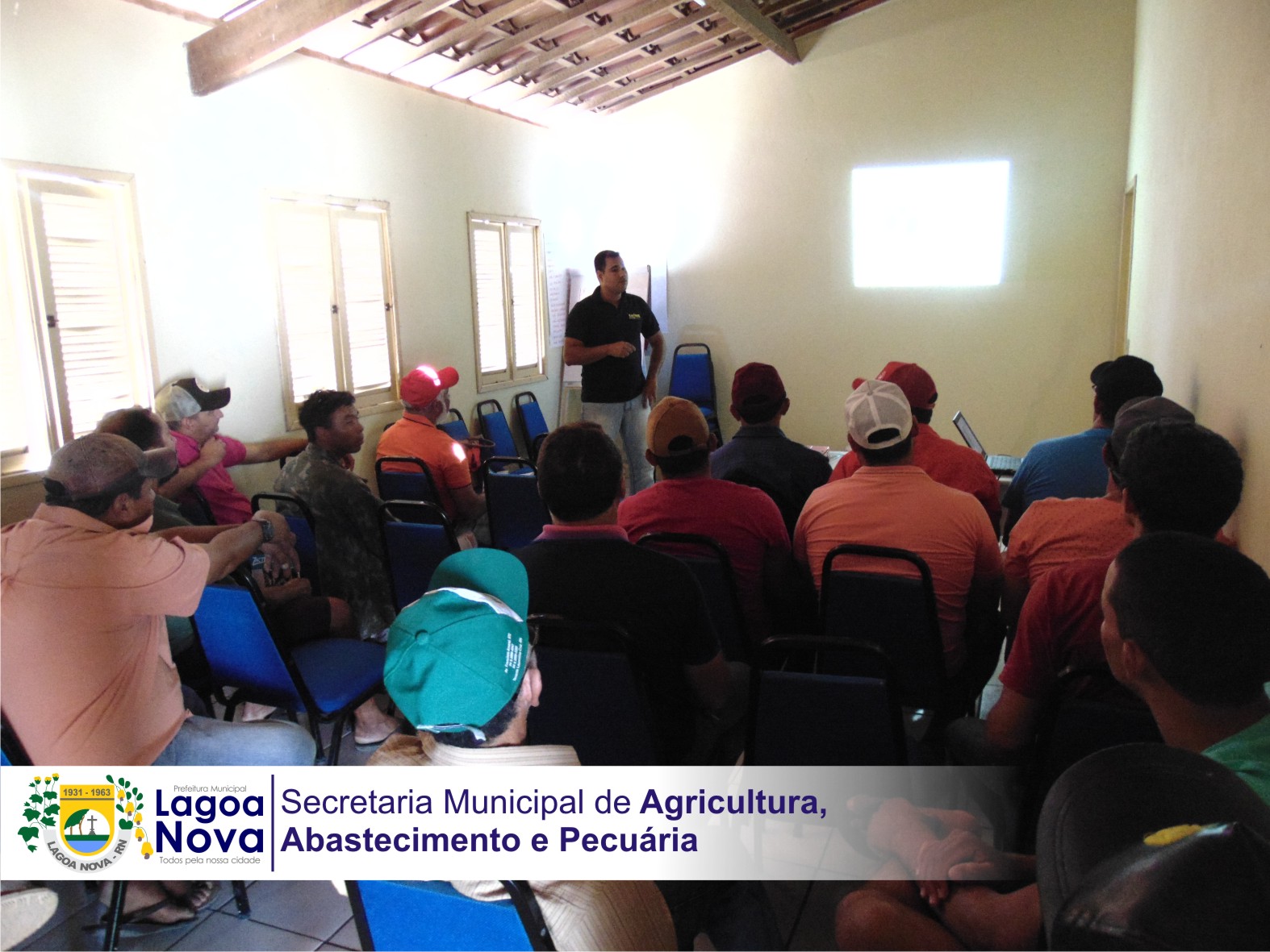 Agricultura de Lagoa Nova promove palestra para produtores Bovinos.